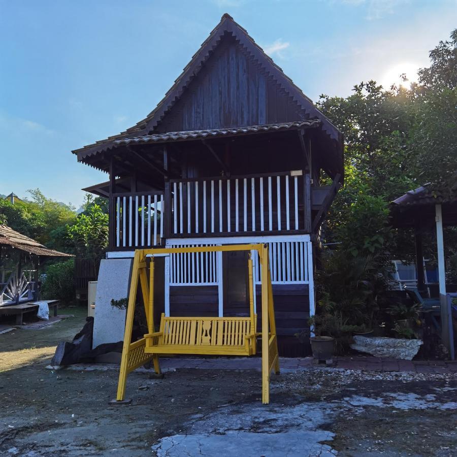 Mykampung Chalet Hotel Ipoh Exterior foto